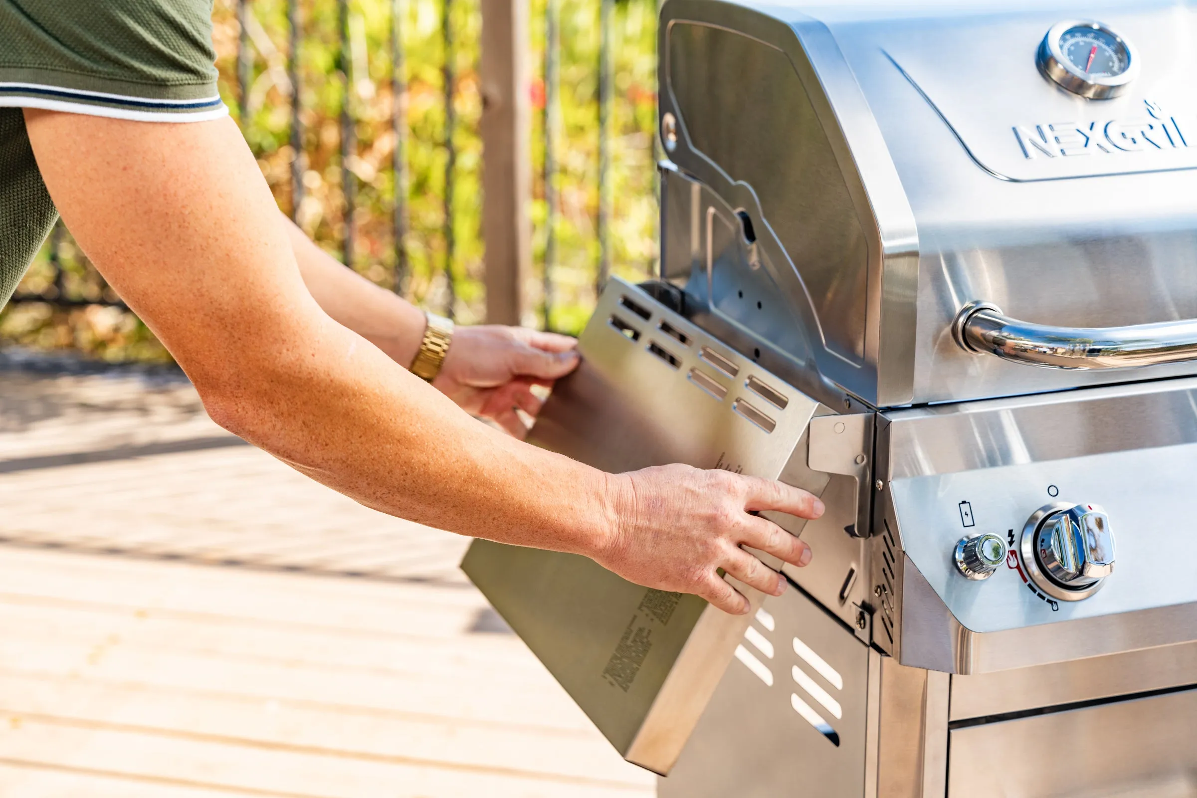 2-Burner Stainless Steel Gas Grill
