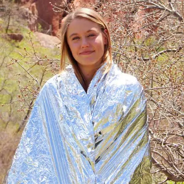 Emergency Survival Blanket – Heat Reflecting Space Blanket by Frog & CO