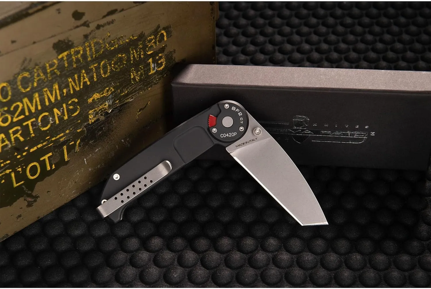 Extrema Ratio - BF2 CT (STONE WASHED), Folding Knife, Böhler N690 stainless steel blade hardened to 58 HRC, stone-washed finish, smooth anticorodal aluminum handle, dual guards, reversible clip