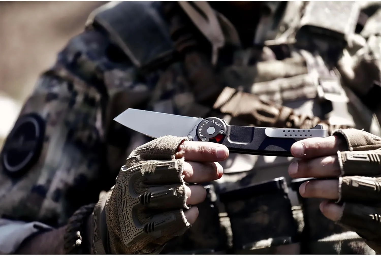 Extrema Ratio - BF2 CT (STONE WASHED), Folding Knife, Böhler N690 stainless steel blade hardened to 58 HRC, stone-washed finish, smooth anticorodal aluminum handle, dual guards, reversible clip