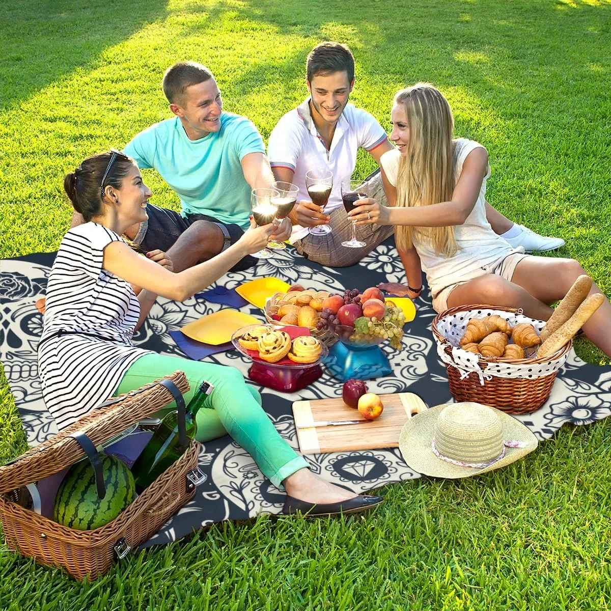 Flower Day of The Dead Skull Beach Blanket Adults Waterproof Sandproof Large Beach Mat 59”x 68” Compact Lightweight Picnic Blankets Portable Quick Drying Sand Free Mats for Travel Camping Hiking