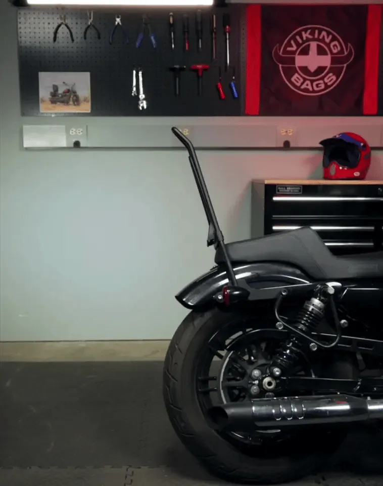 Iron Born Blade 25" Indian Super Chief (2022 ) Sissy Bar with Foldable Luggage Rack Matte Black