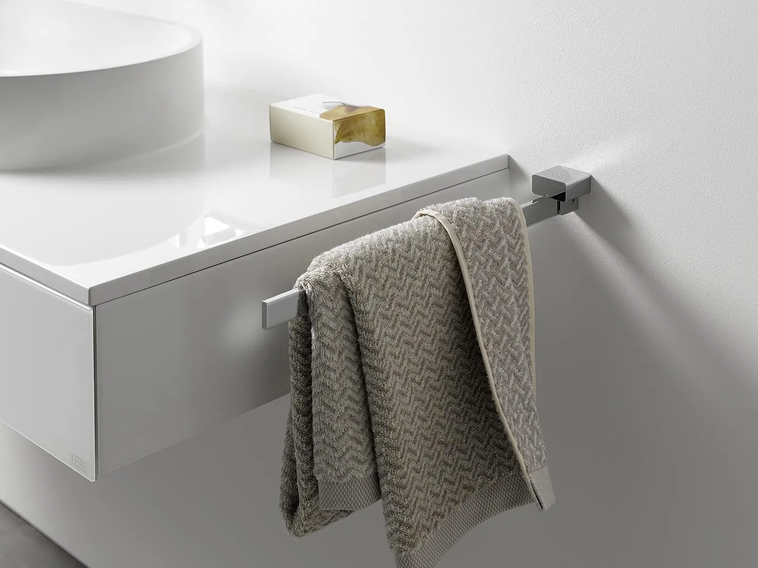 Loft Towel Rail Rigid 1-Arm 410 mm Chrome, Aluminium, Handtuchstange