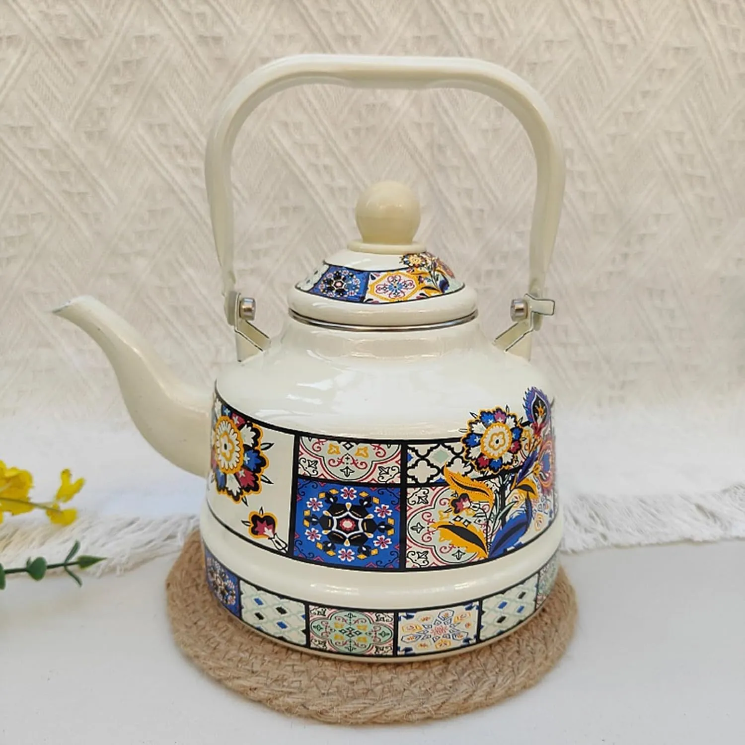 Outdoor Camping Kettle Enamel Coated, Portable Tea Kettle for Boiling Water on Stove or Campfire(2.5L)