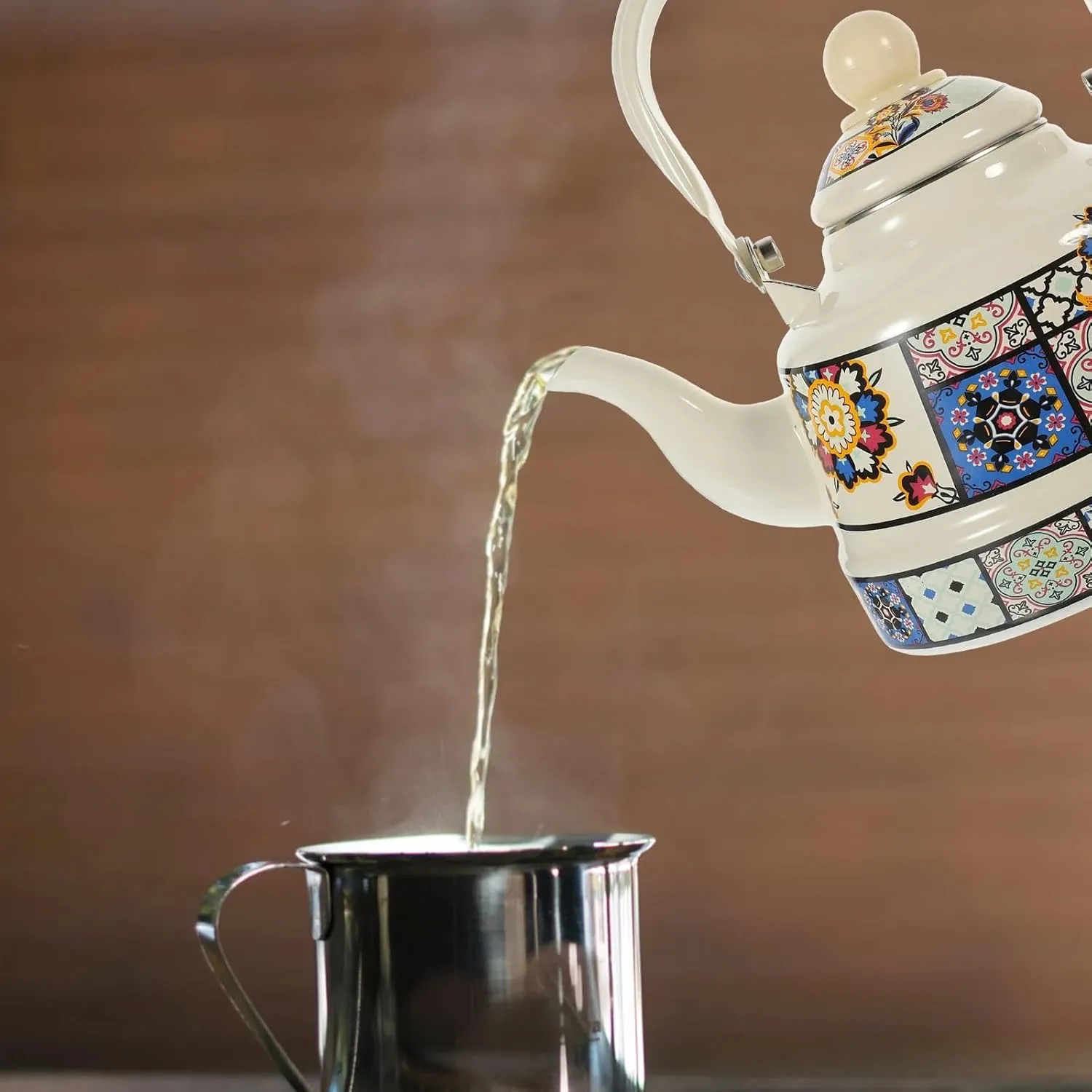 Outdoor Camping Kettle Enamel Coated, Portable Tea Kettle for Boiling Water on Stove or Campfire(2.5L)