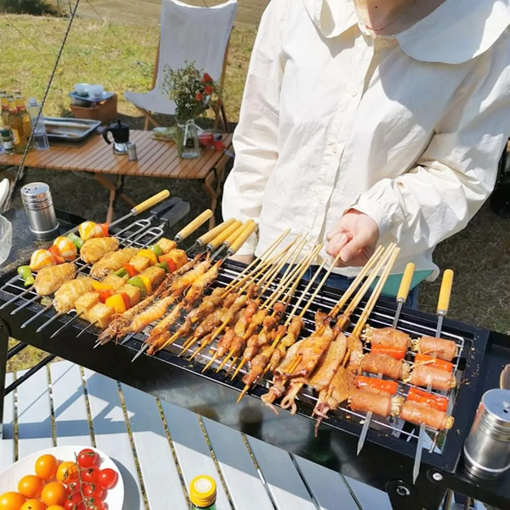 Outdoor Folding Barbecue Grill, Portable Charcoal Grill,BBQ Grill for 4-8 Persons, for Camping Garden Grill with Utensil (Black 60 * 22.5 * 32cm)