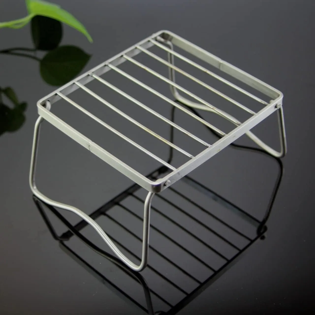 Outdoor Mini Grill Stainless Steel Stove Holder Outdoor Portable Folding Grill(17 * 15.5 * 9.5CM)